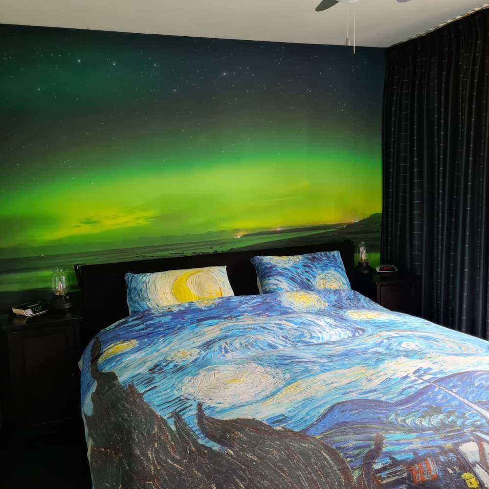 A bright northern lights