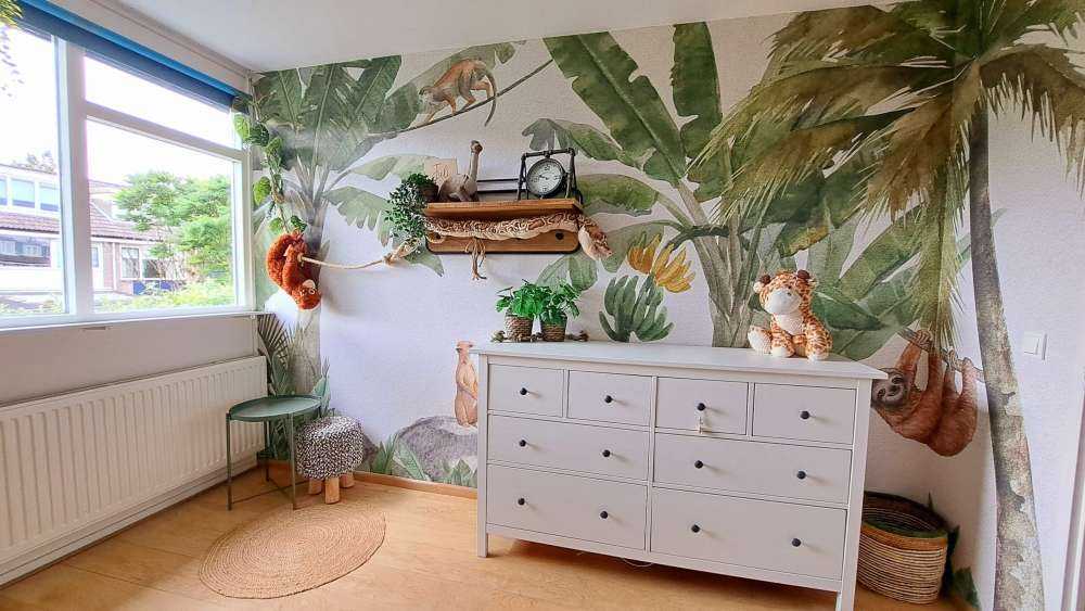 Jungle with colourful animals