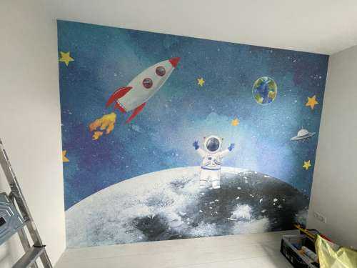 Astronaut on the Moon