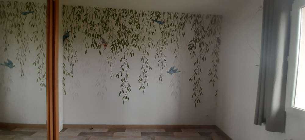 Hanging branches and birds