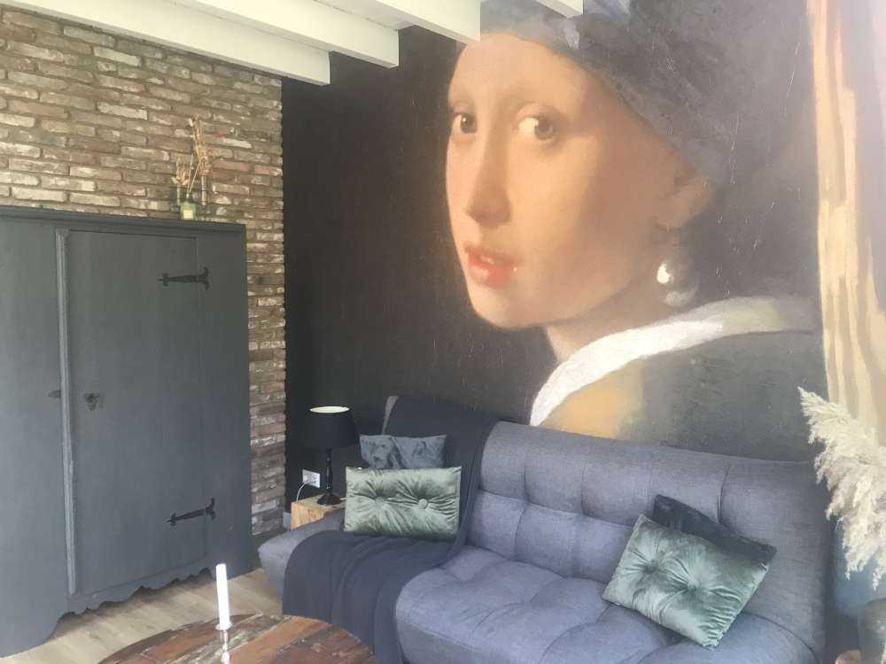 Girl with the pearl