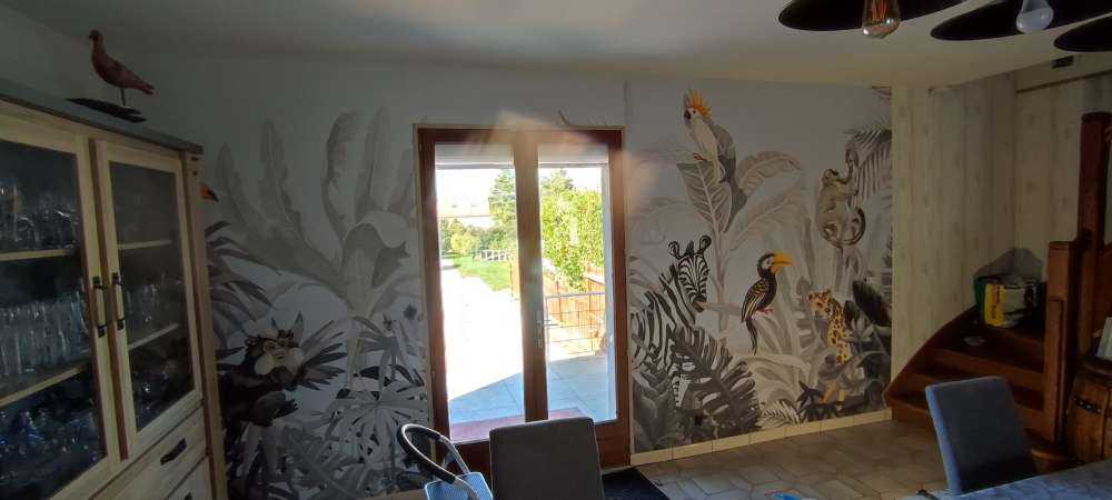 Jungle full of animals