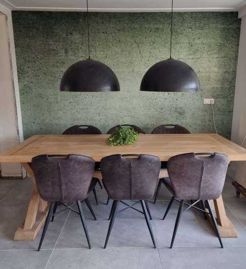 Green concrete wall
