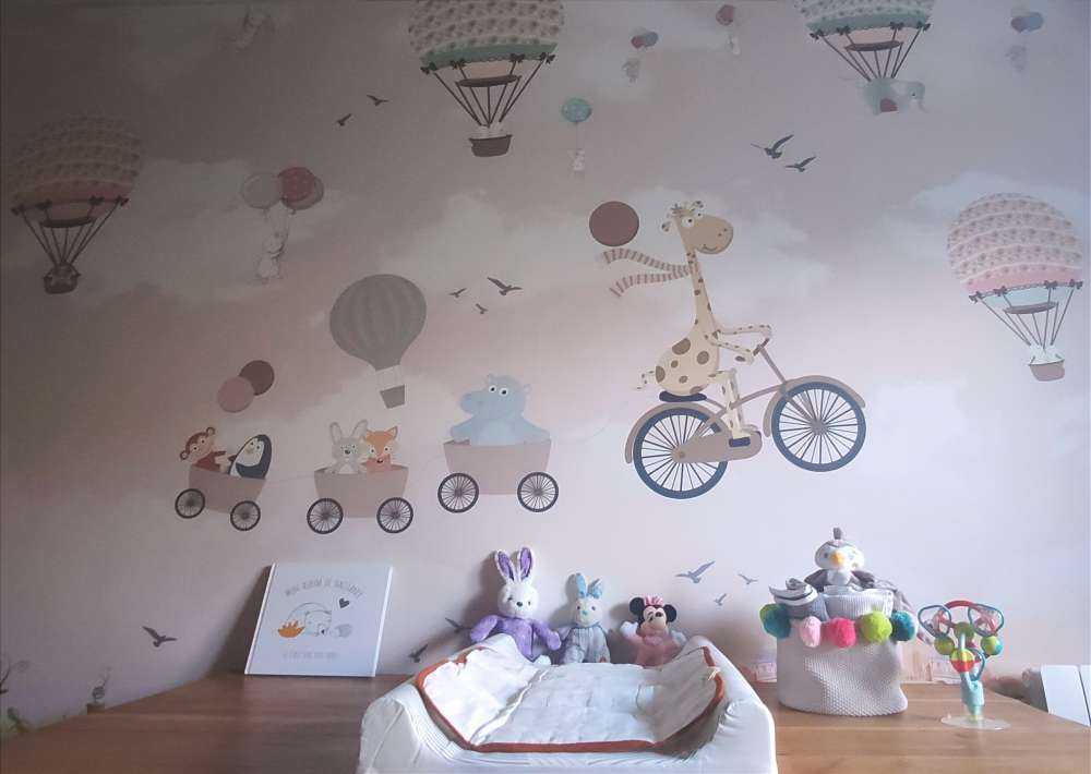 Floating animals