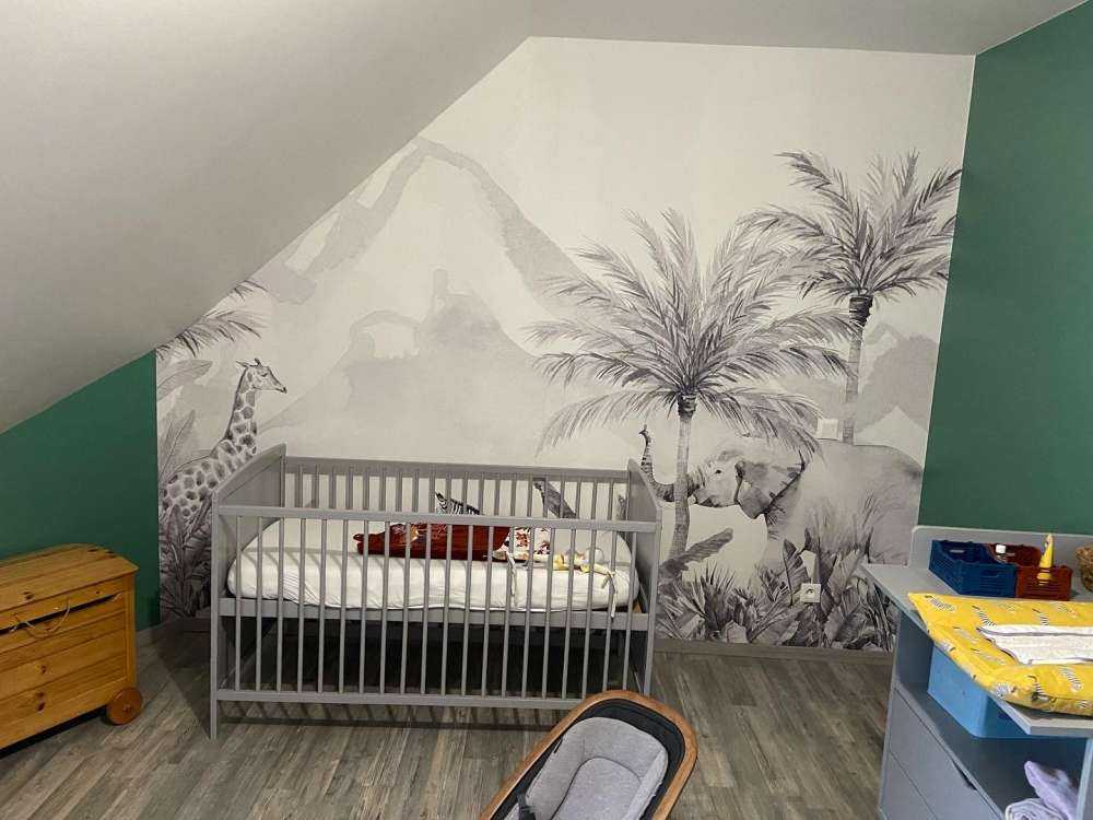 Jungle animals in black and white