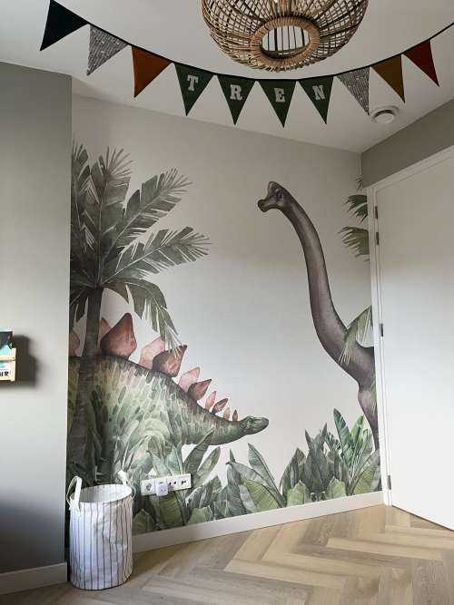 Dinosaurs in the jungle