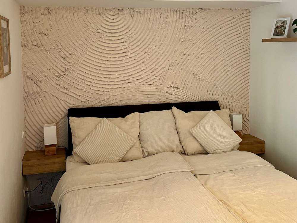 Zen circles in linen