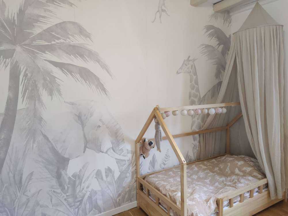 Cheerful jungle animals