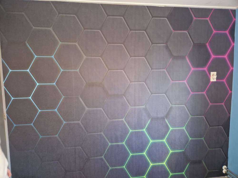 Luminous hexagons