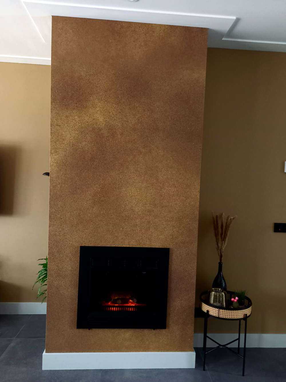 Antique bronze