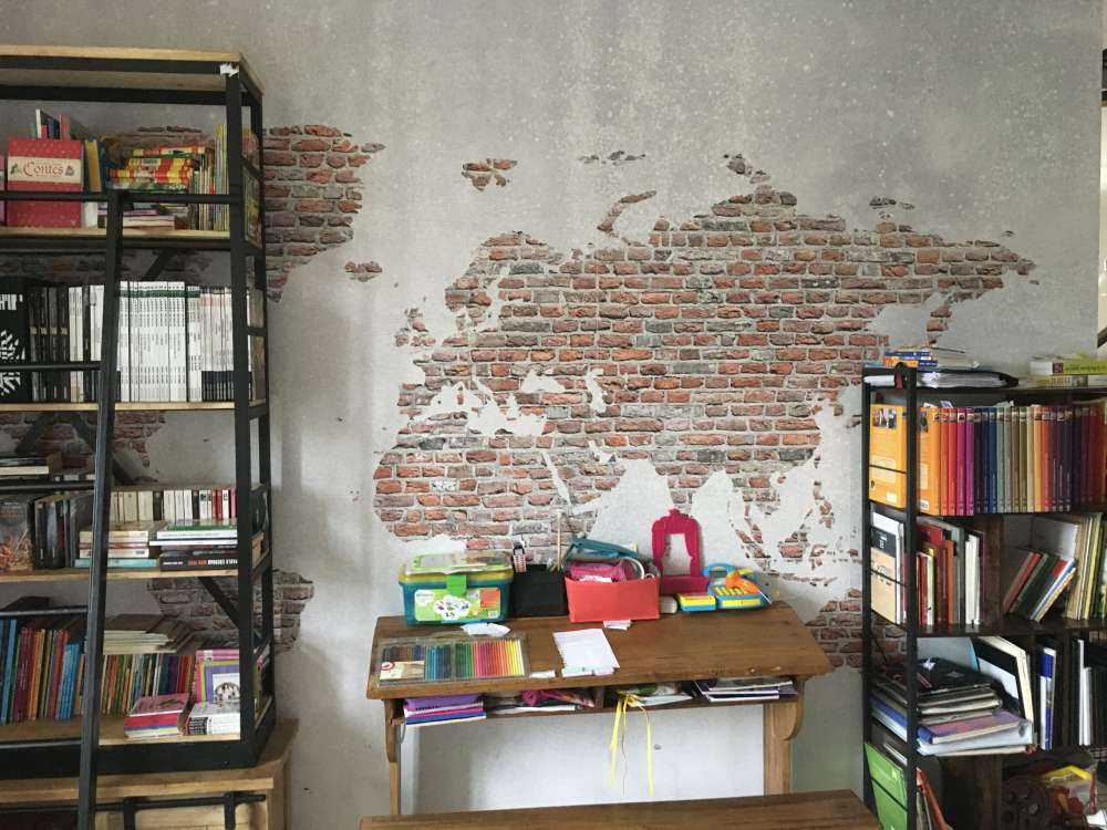World map stones