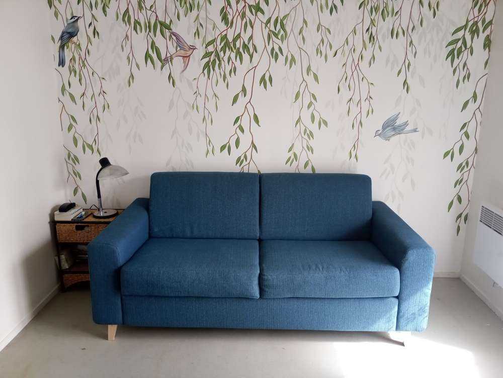 Hanging branches and birds