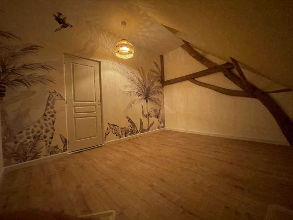 Jungle animals in black and white