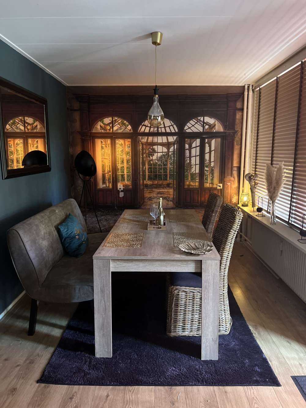 Open ruimte in een oud gebouw