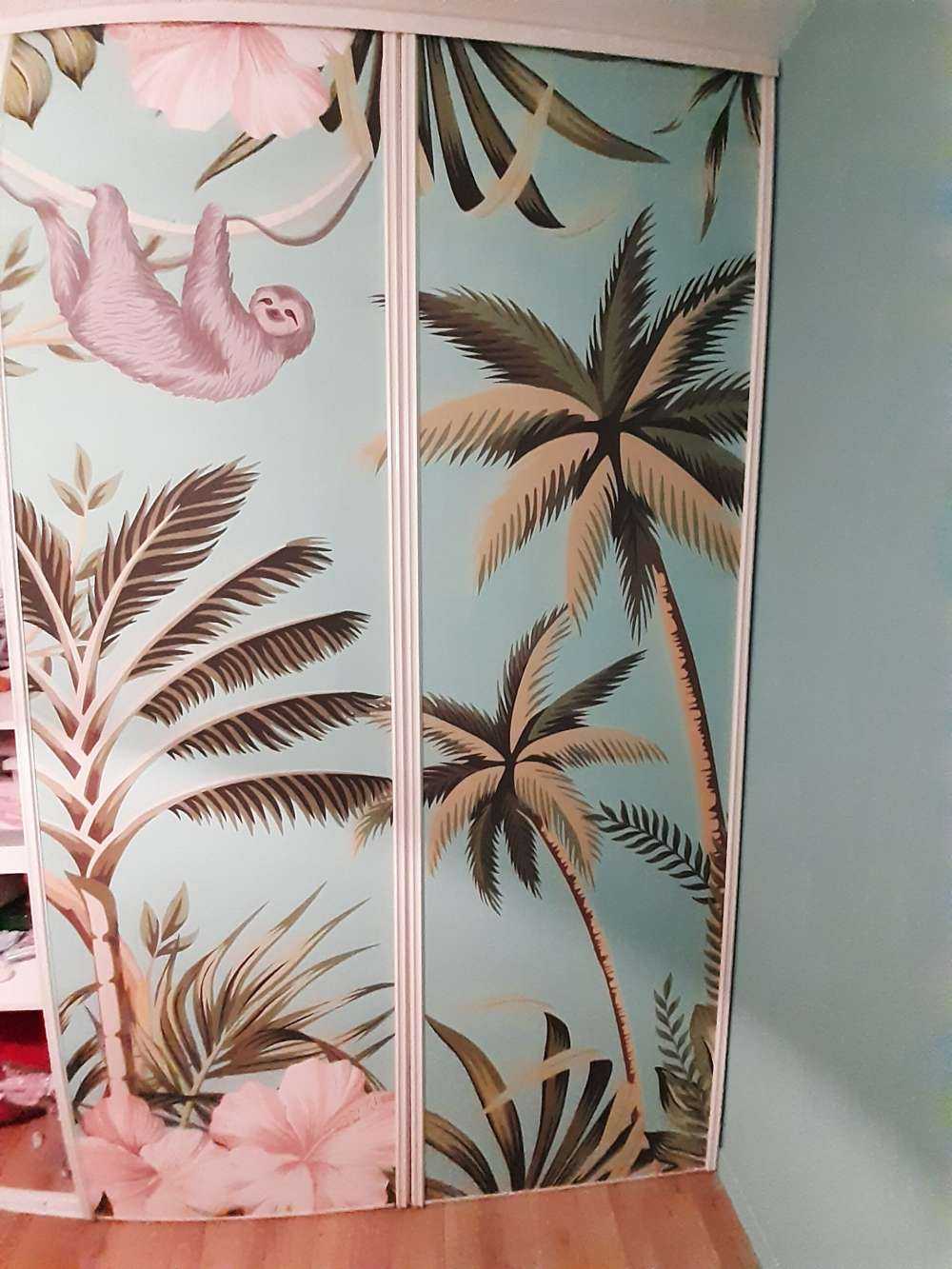 Elephant, flamingo and friends