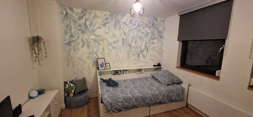 Pastel coloured watercolour leaves