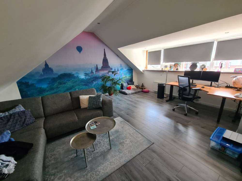 Temples and hot air balloons