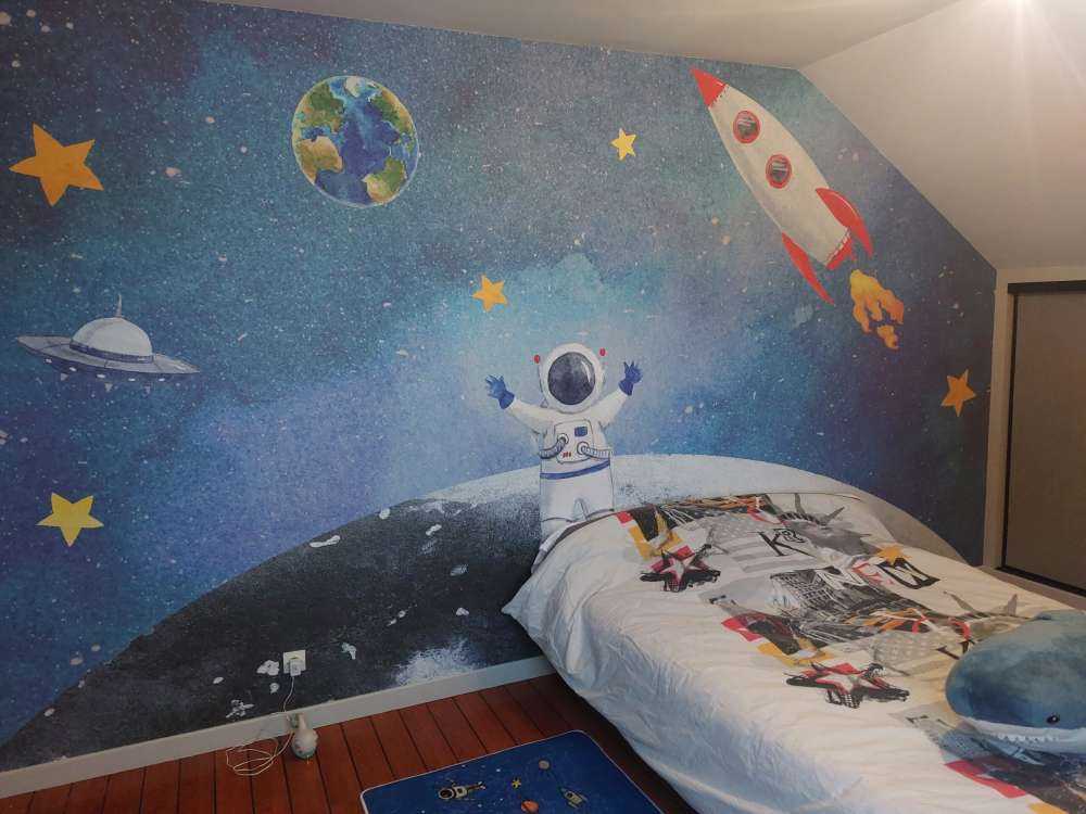 Astronaut on the Moon