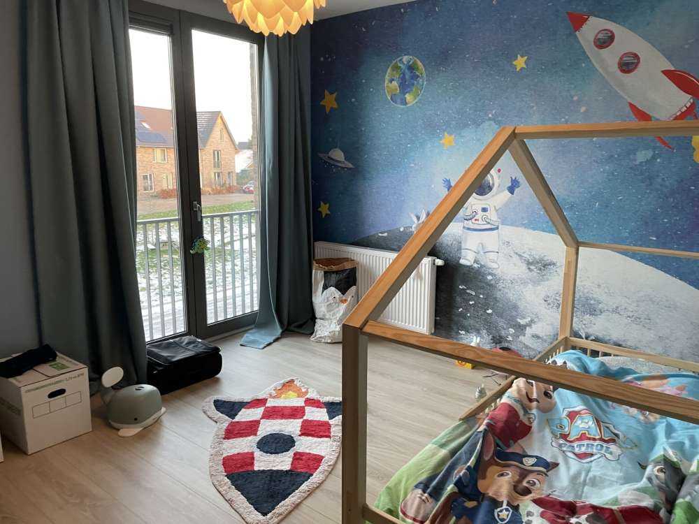 Astronaut on the Moon