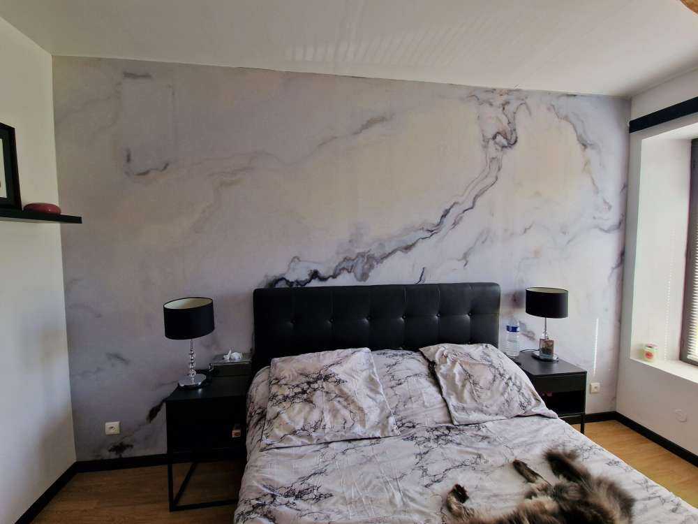 White curly marble