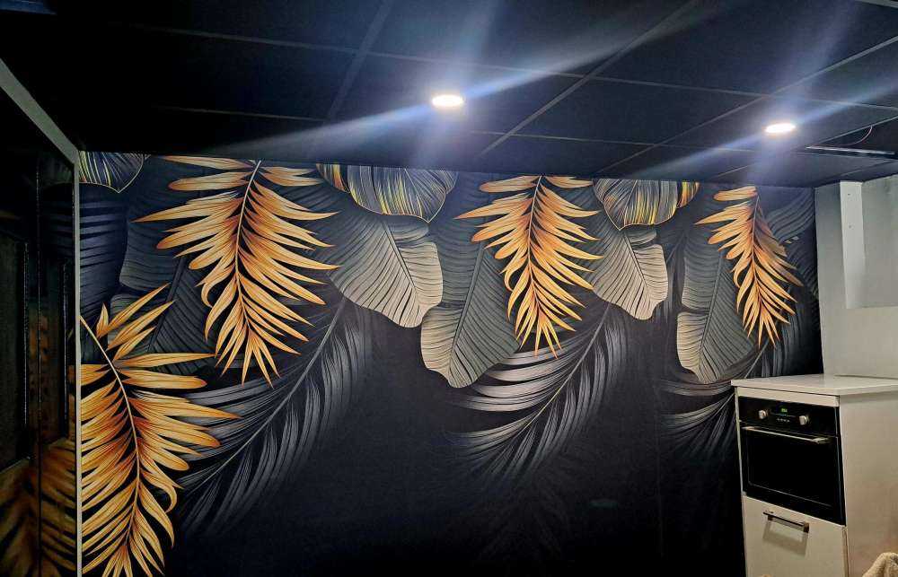 Leaves on dark background