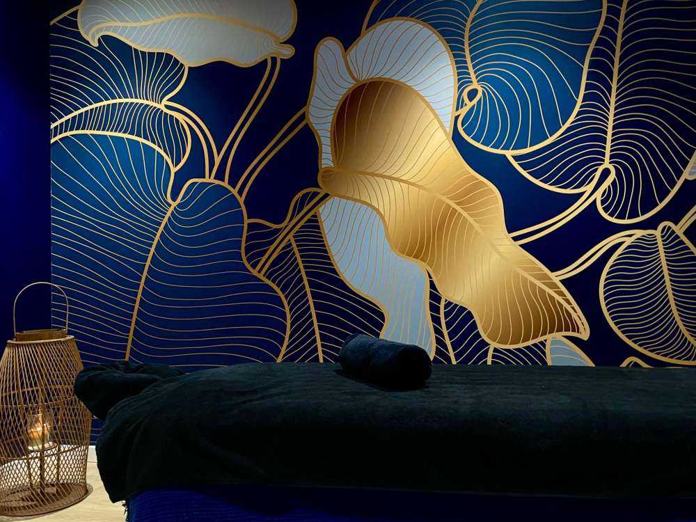 Luxury gold Art Deco