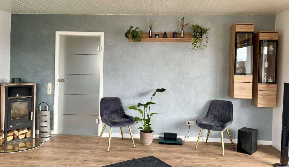 Concrete with shades of green