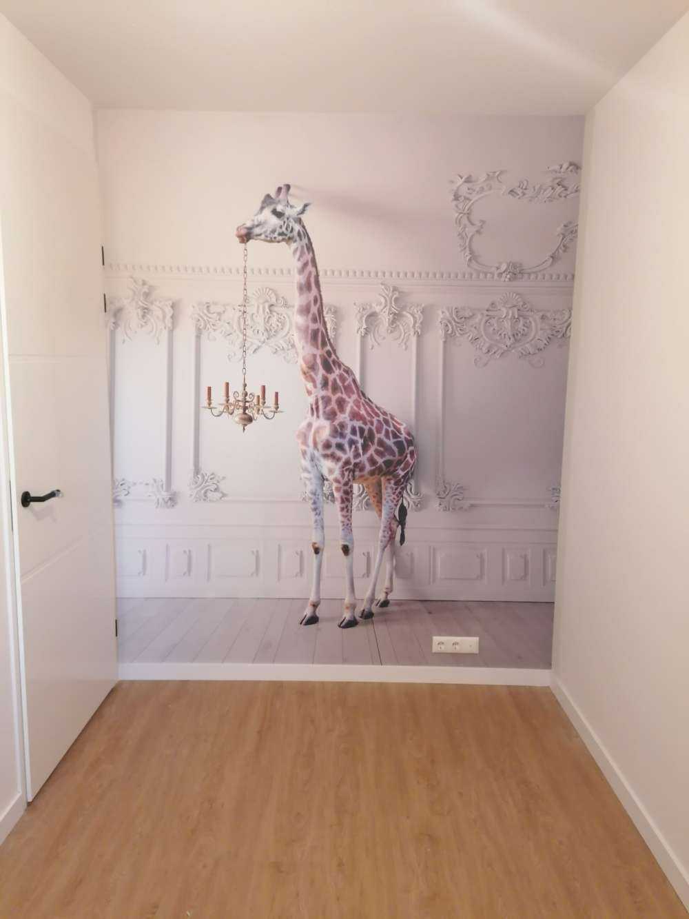 Giraffe with candlestick