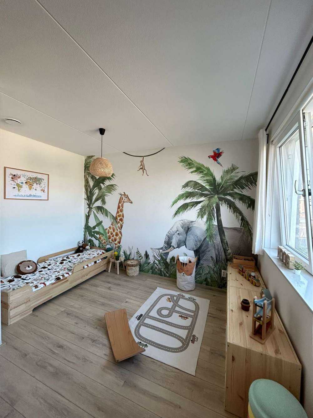 Colorful jungle animals