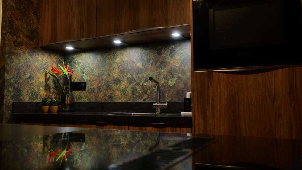 Green metal oxidation structure