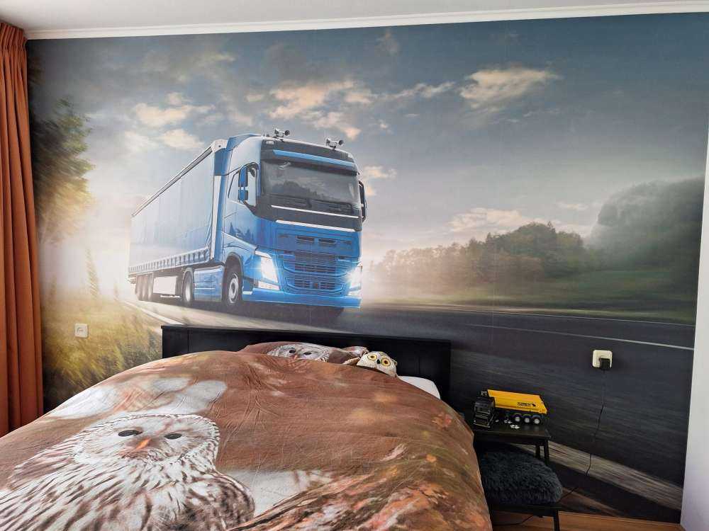 Photo wallpaper truck