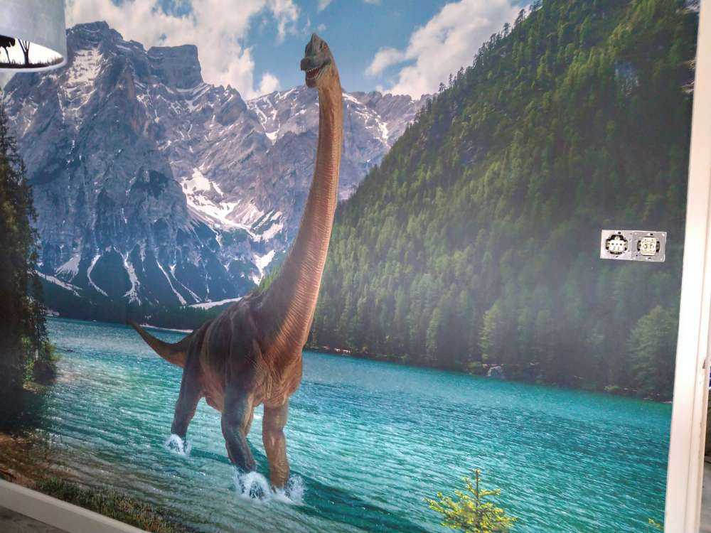 Brachiosaurus in water