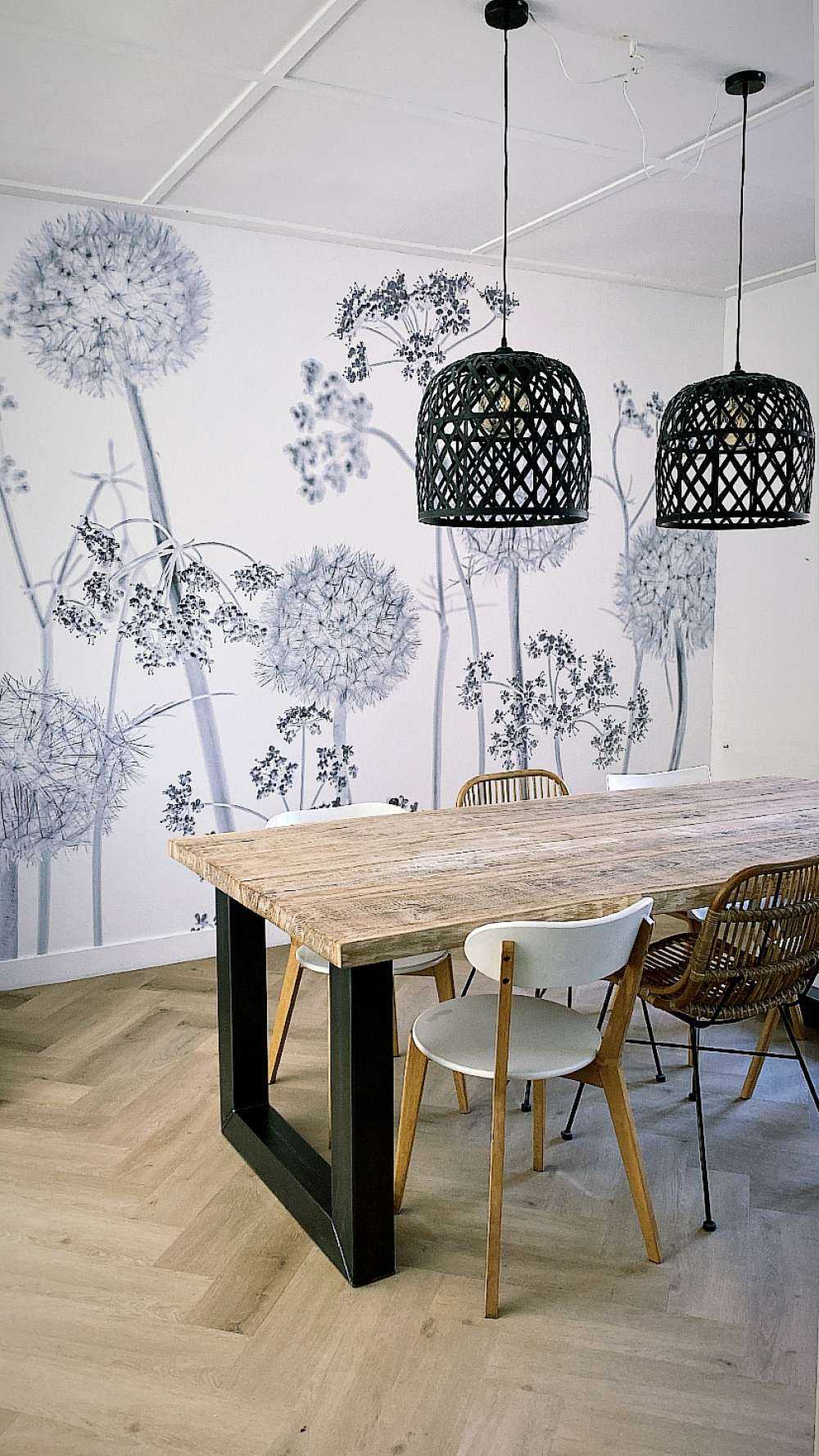 Meadow flowers in black and white