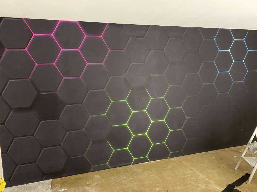 Luminous hexagons