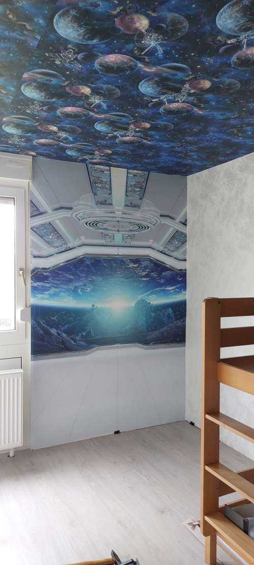 Spaceship with view on a planet