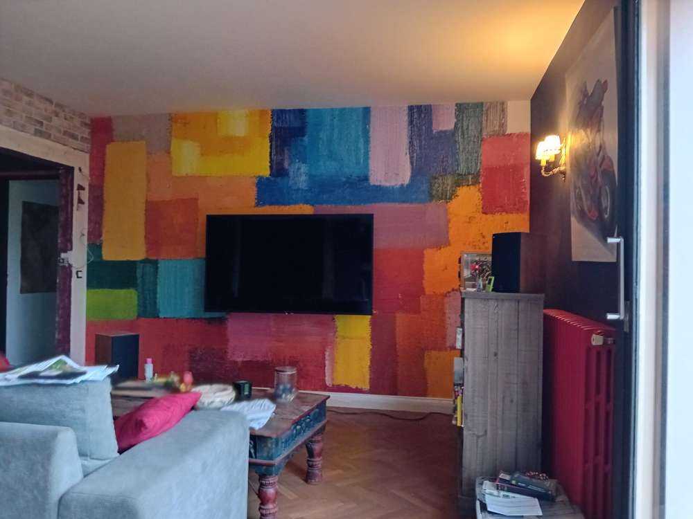 Colourful surface distribution