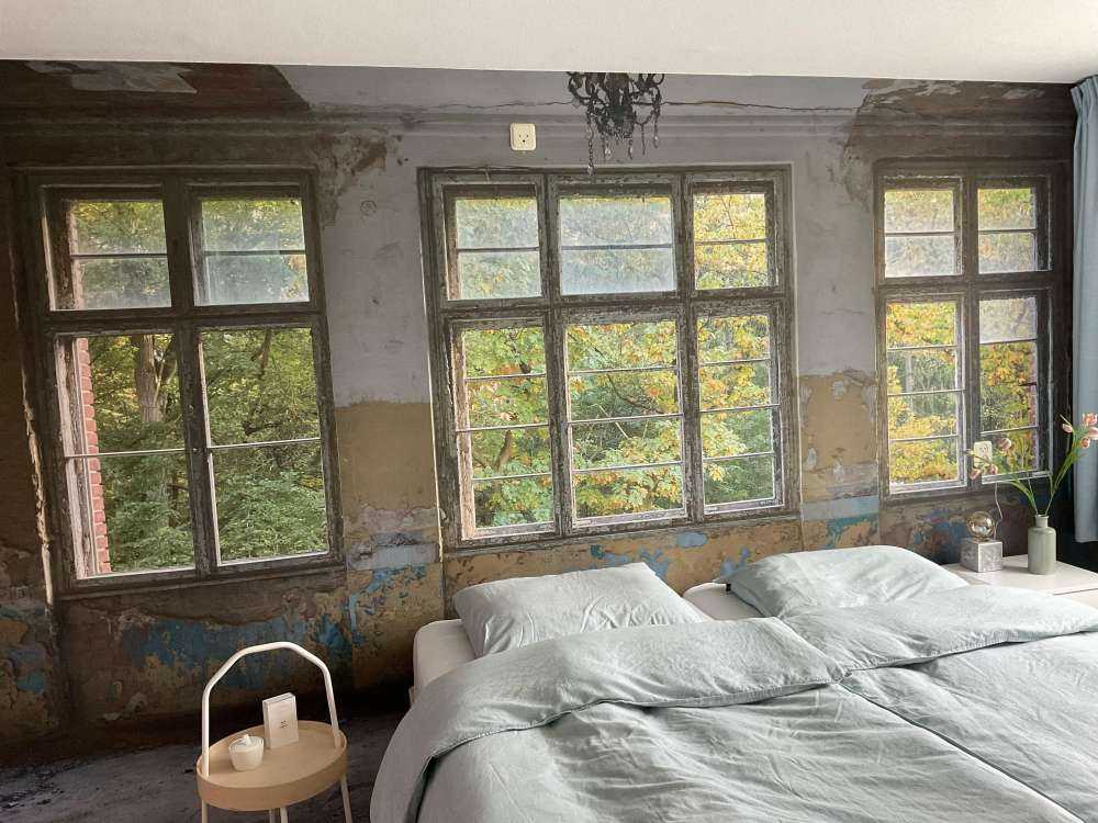 Deserted room