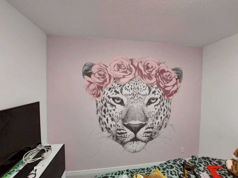 Leopard with pink flowers