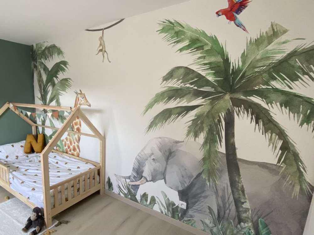 Colorful jungle animals