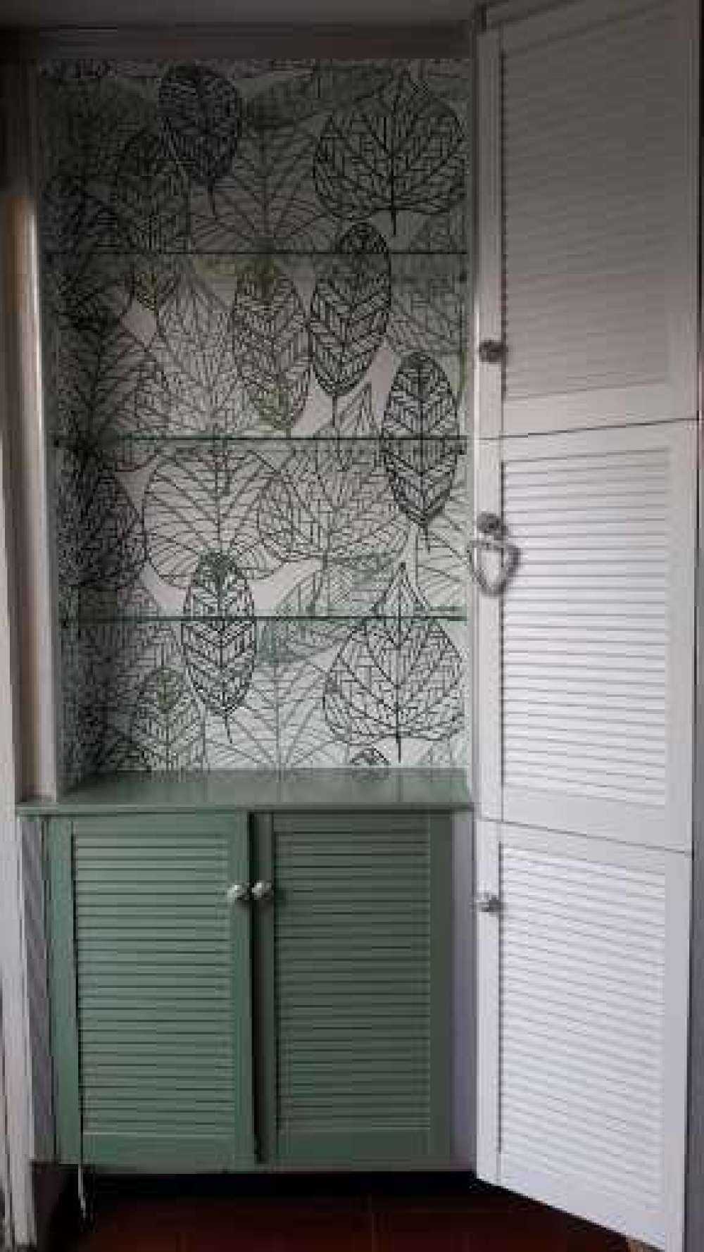 Openwork green leaves