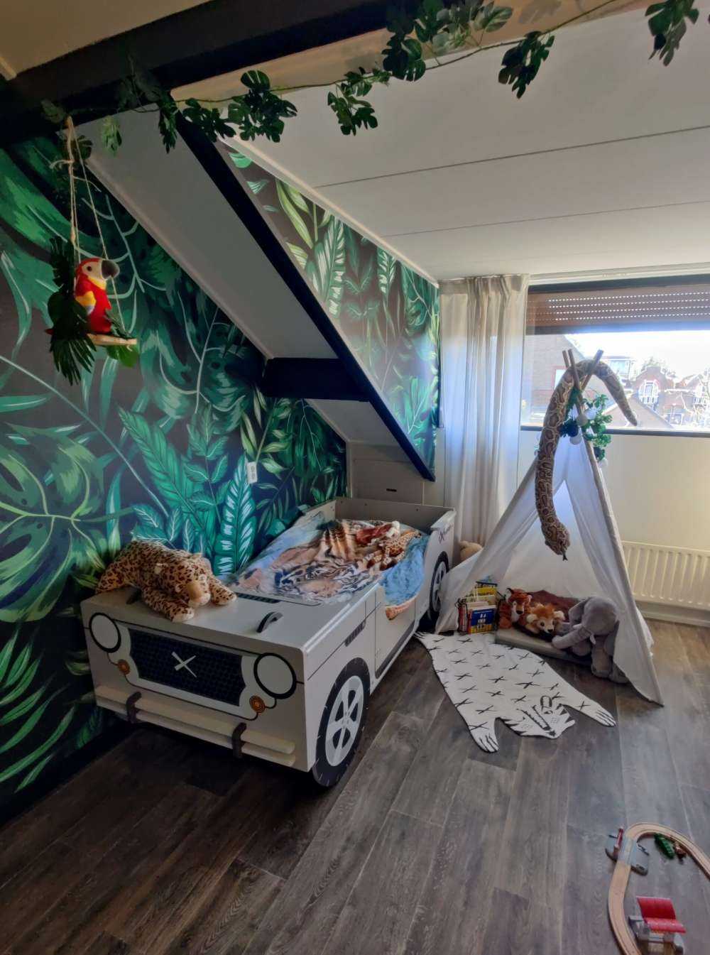 Green leaves illustration