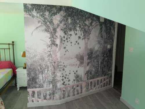 Tropical trees and leaves