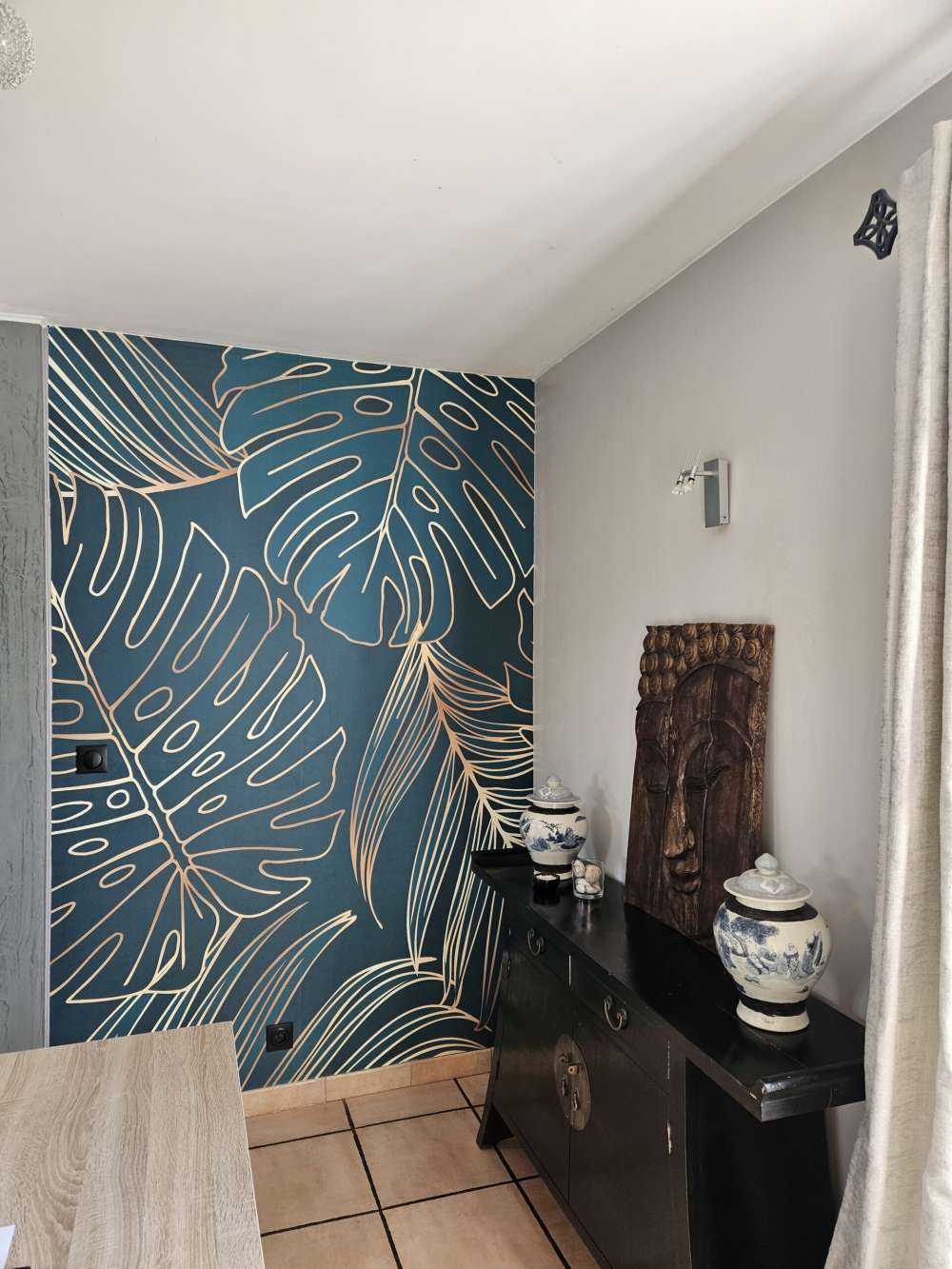 Green leaves with gold