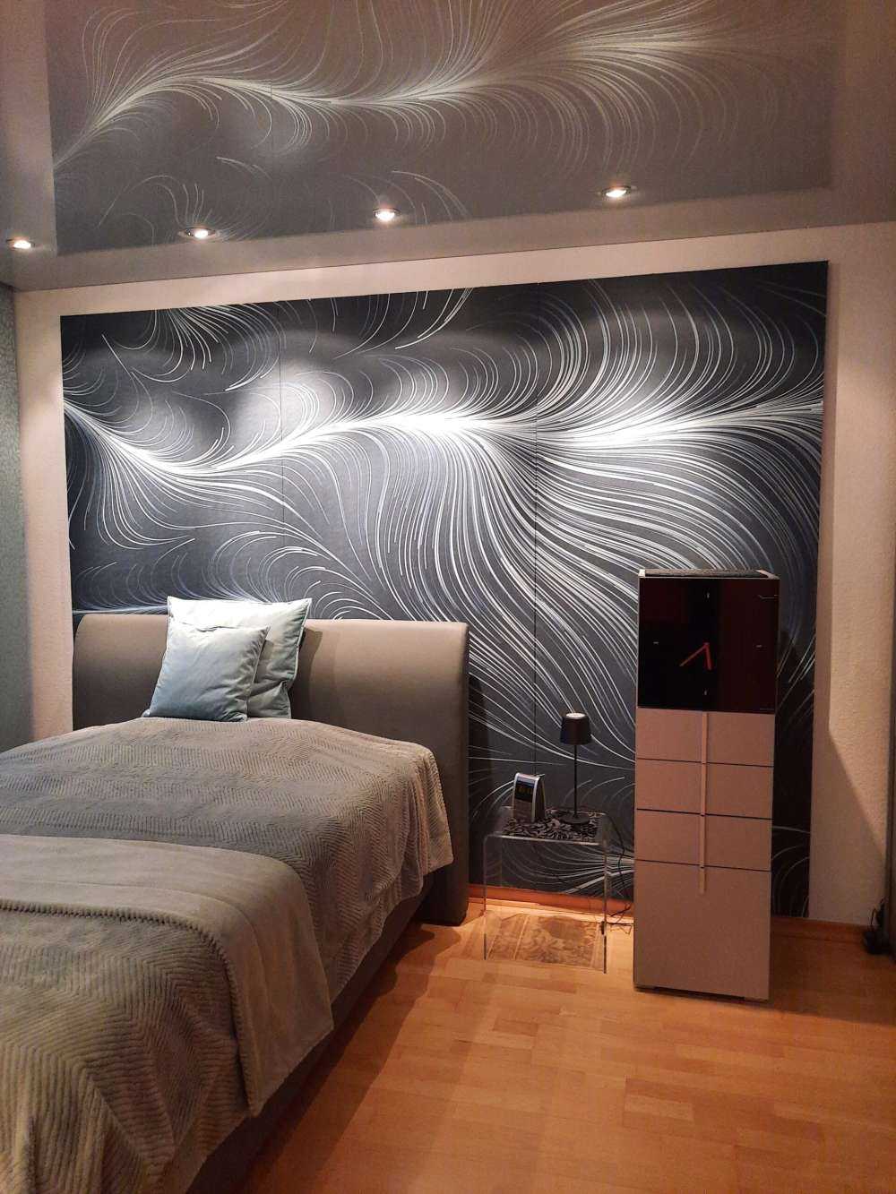 Green illuminated lines