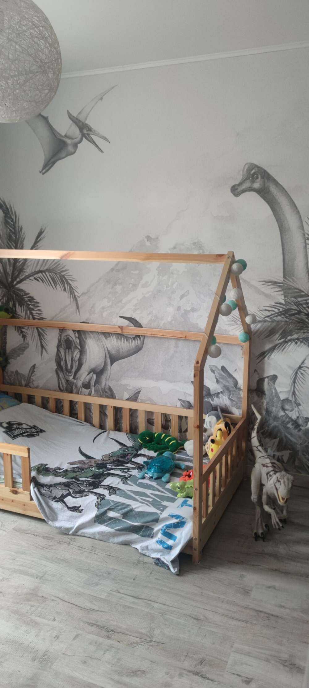 Dino's in black and white