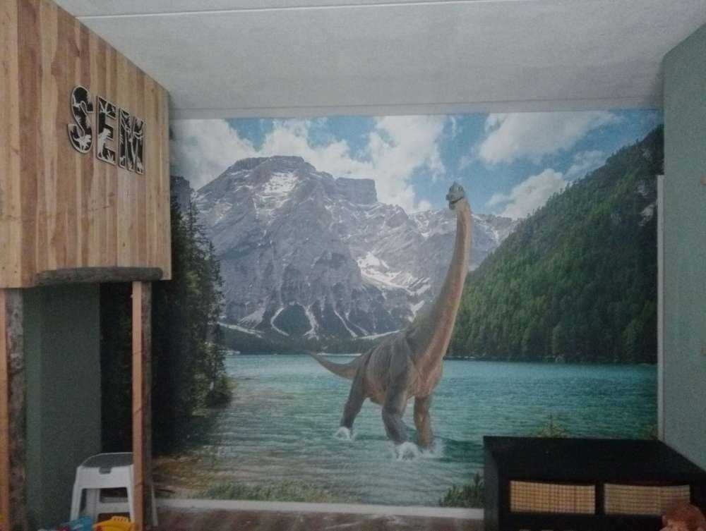 Brachiosaurus in water