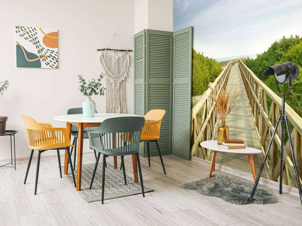 Scaffolding to the beach