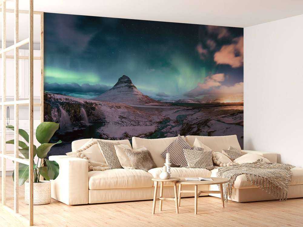 Kirkjufell with northern lights