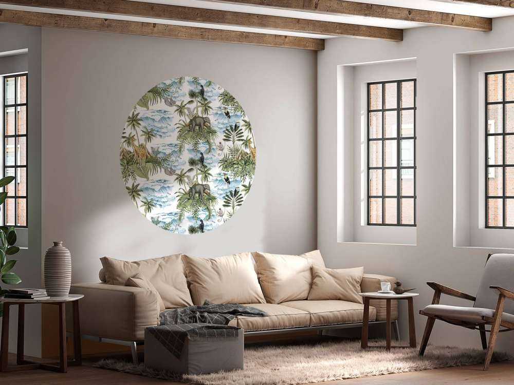 Animals between the leaves