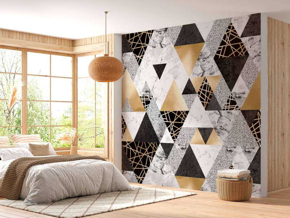 Marble triangles with gold